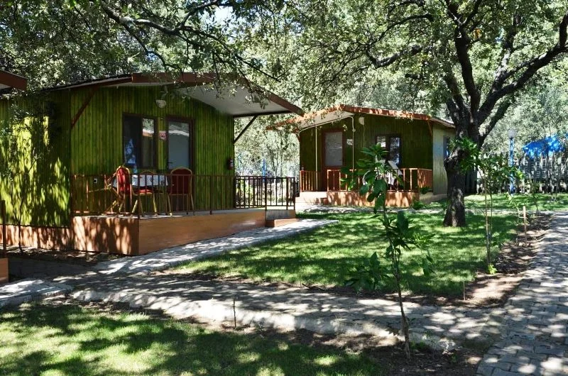 ela-ela-bungalov-evler konaklama alanı görüntüsü