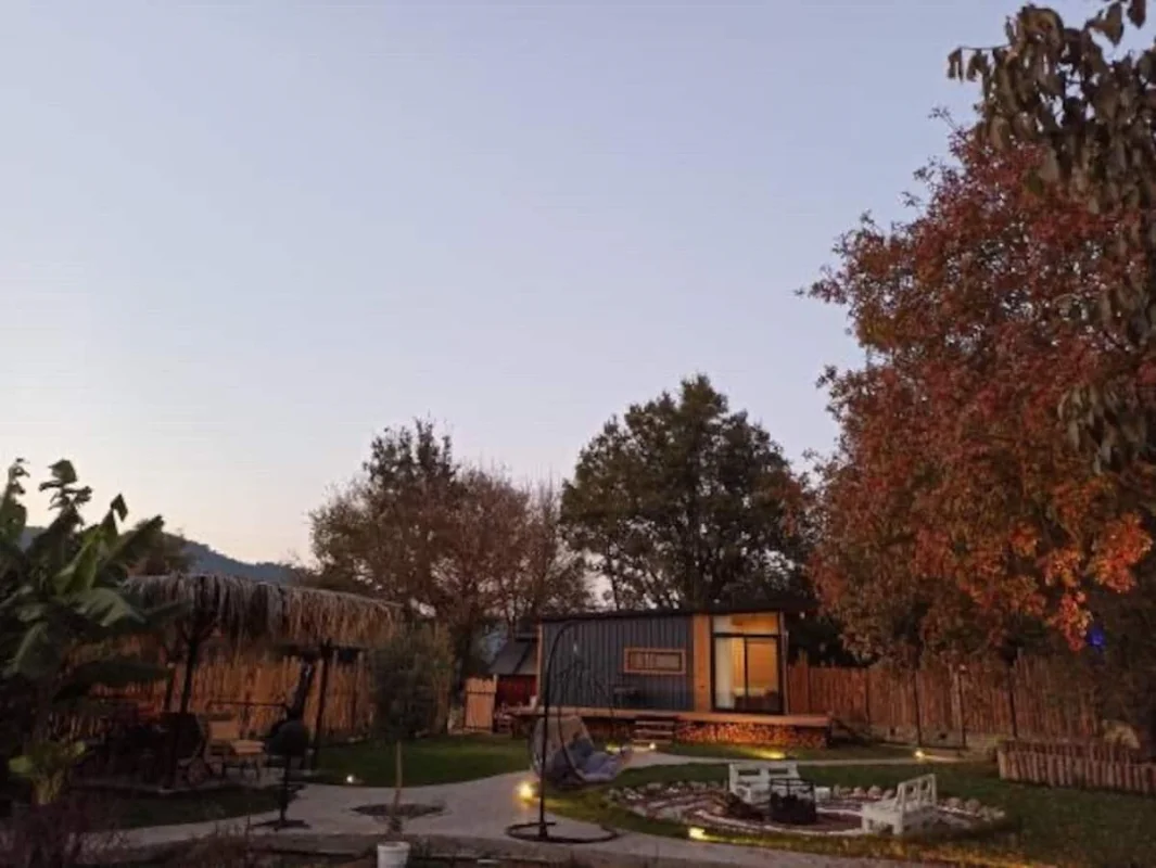 kayakoy-jungle-camping-tiny-house Fotoğrafı