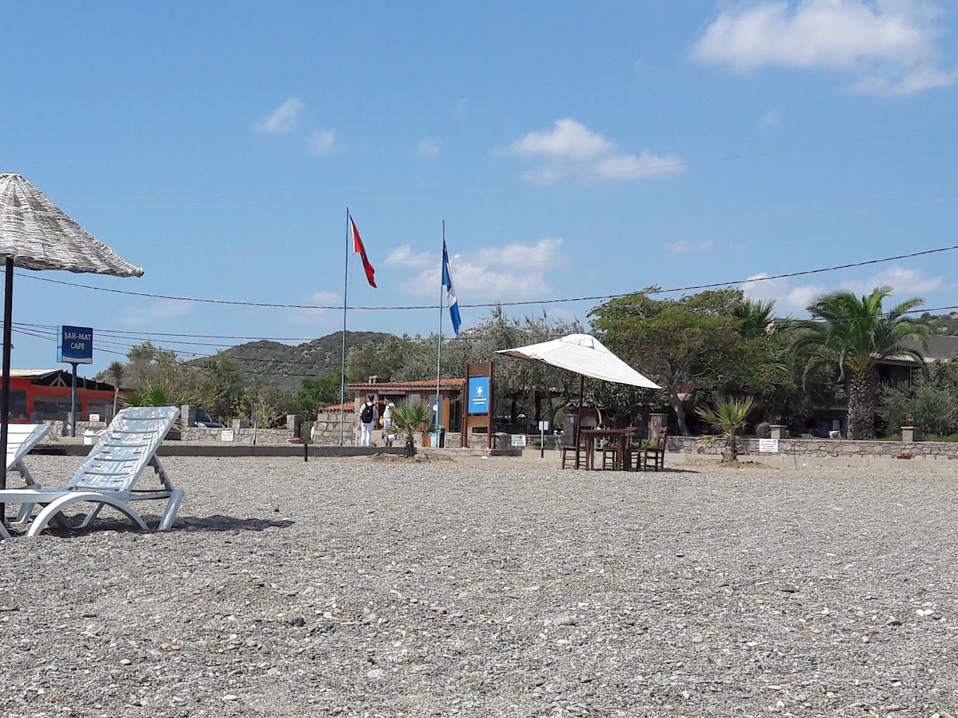 denize sıfır plaj görseli