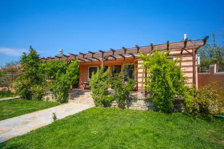 Troia Pension &amp; Camping Fotoğrafı