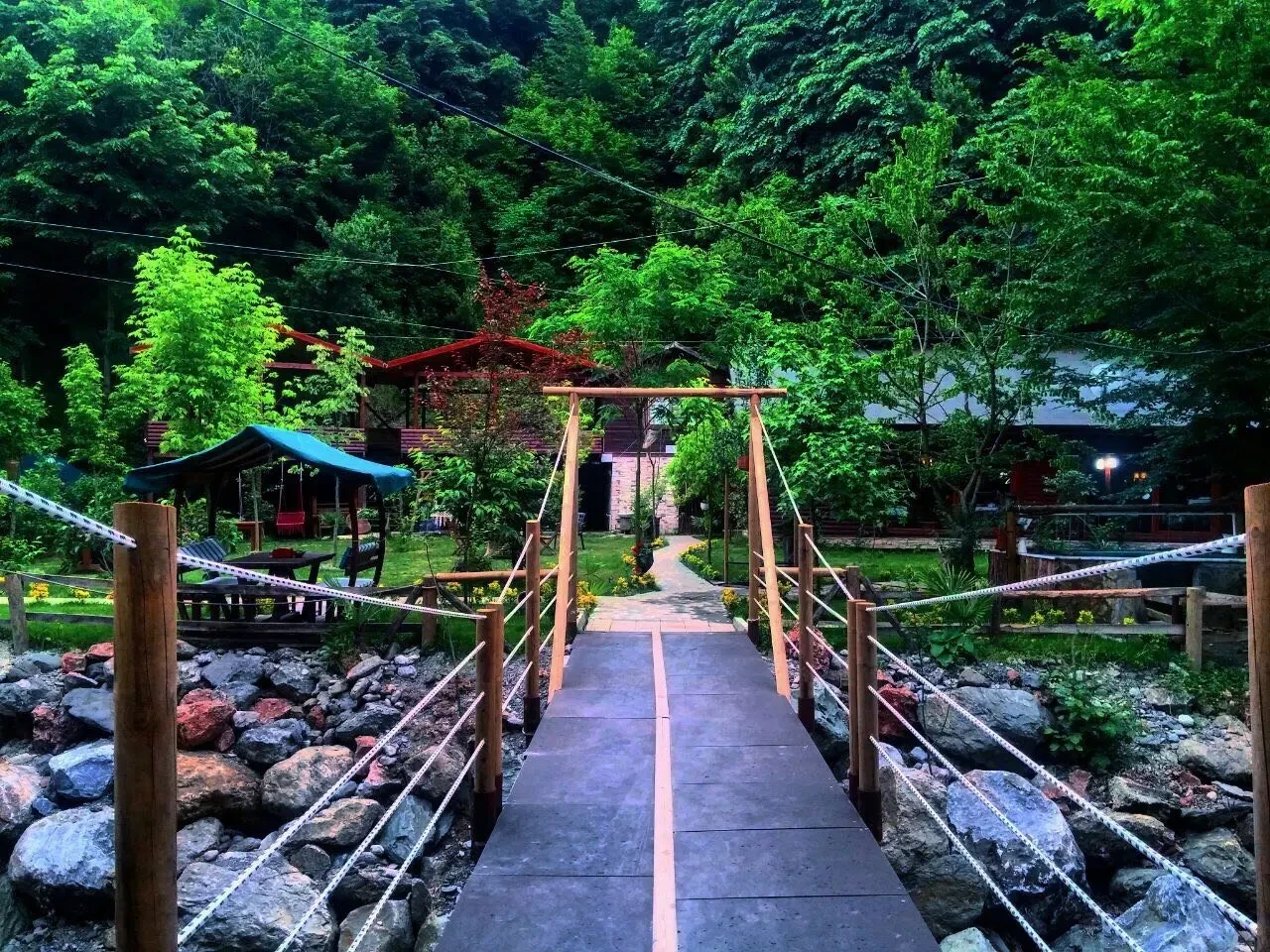 Derin Irmak Bungalow Fotoğrafı