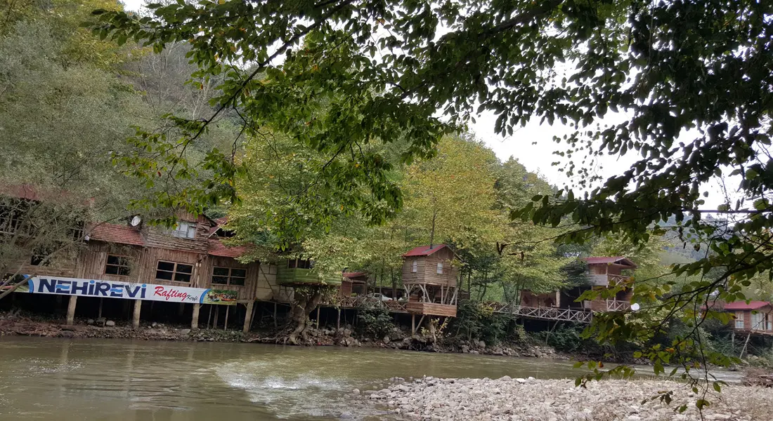 Nehirevi Rafting, Kamp ve Bungalov Fotoğrafı