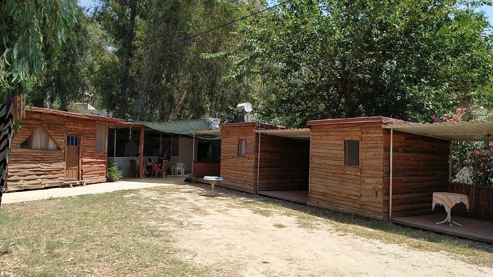 Medusa Bar &amp; Camping Fotoğrafı