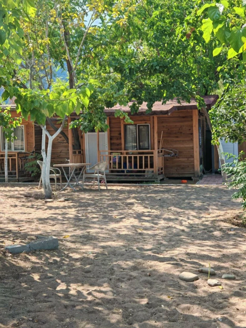 Lavinya Camping ahşap bungalov evleri